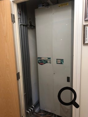 Mr R's Electramate in Northampton town centre.